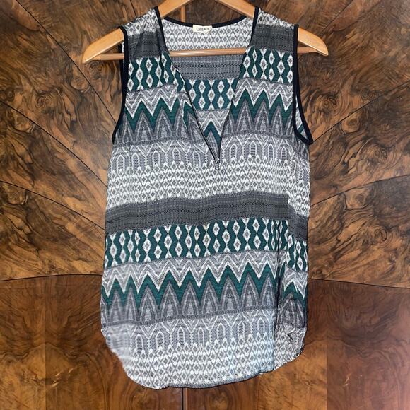 L'AGENCE Printed Sleeveless Blouse with Zip - Picture 2 of 8